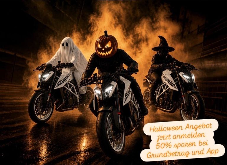 Halloweenmonster Geist Kürbis Magier auf weißen Motorrädern