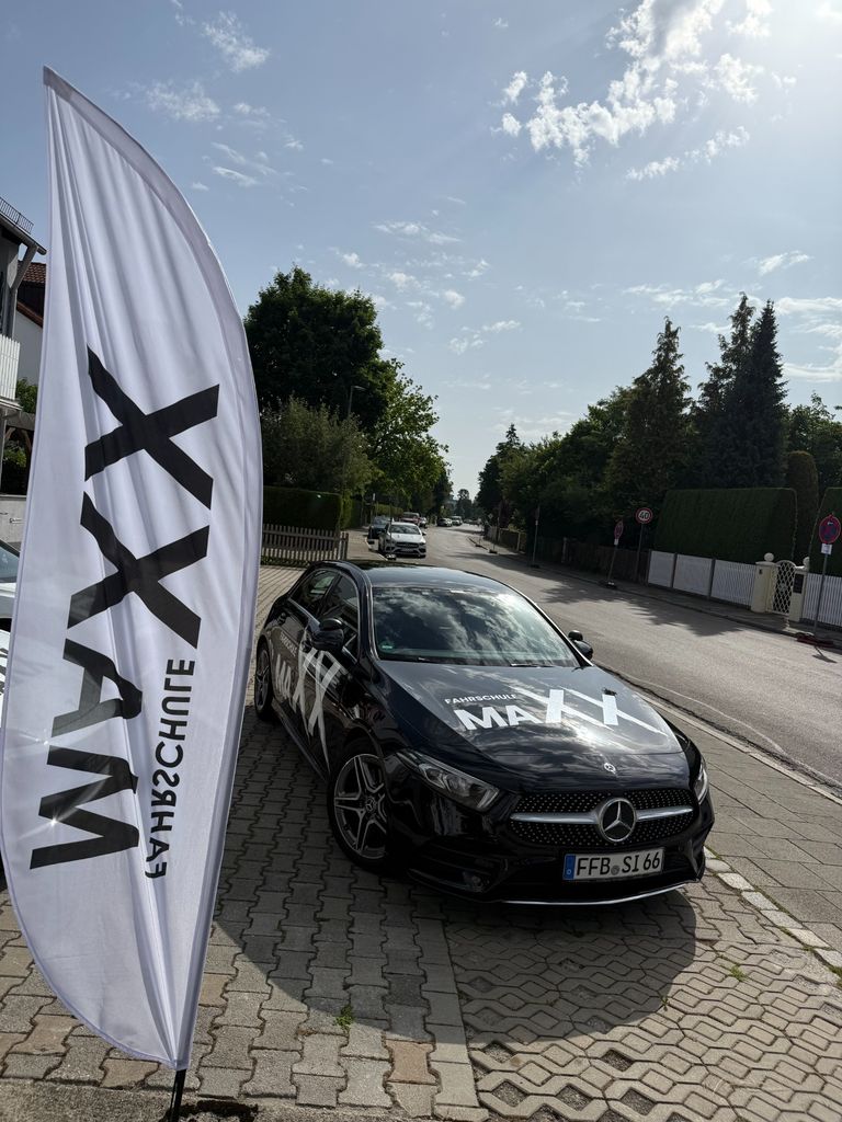 Fahrschulauto Mercedes A-Klasse